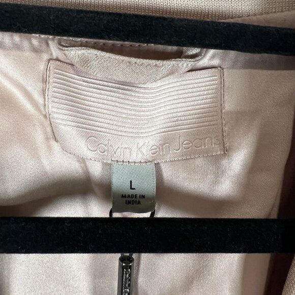 Calvin Klein Jeans Woman Puffy Satin Bomber Jacket Size Large Pink New With Tags - Picture 5 of 13